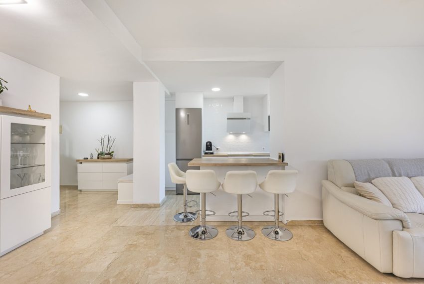 R5078806-Apartment-For-Sale-The-Golden-Mile-Middle-Floor-2-Beds-85-Built-6