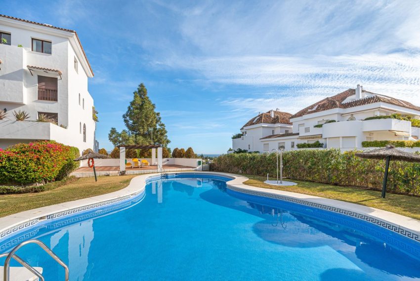 R5078806-Apartment-For-Sale-The-Golden-Mile-Middle-Floor-2-Beds-85-Built
