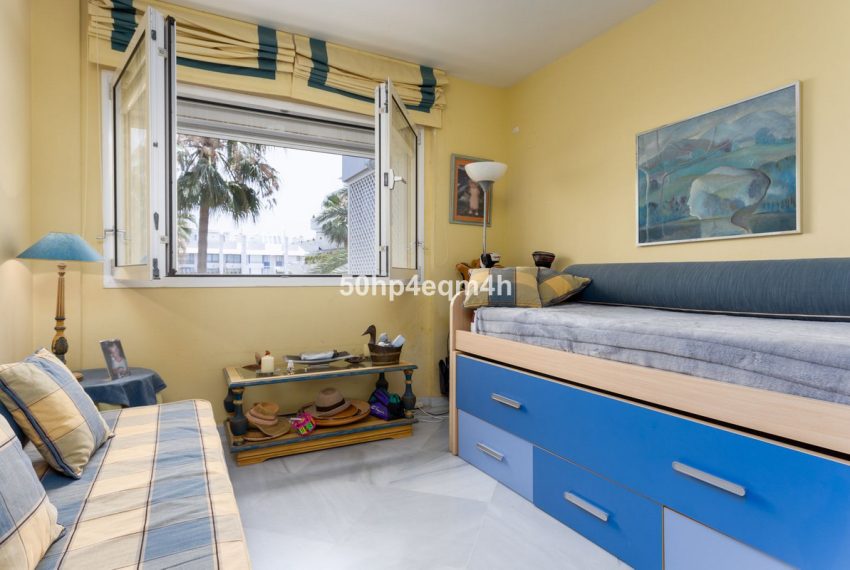 R5078848-Apartment-For-Sale-The-Golden-Mile-Middle-Floor-3-Beds-209-Built-11