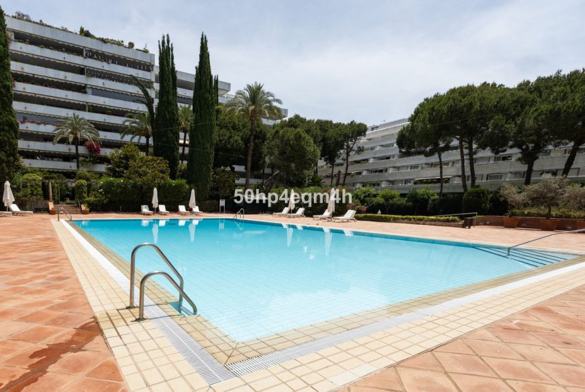 R5078848-Apartment-For-Sale-The-Golden-Mile-Middle-Floor-3-Beds-209-Built-15
