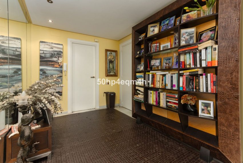 R5078848-Apartment-For-Sale-The-Golden-Mile-Middle-Floor-3-Beds-209-Built-16