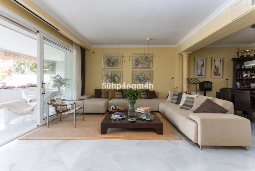 R5078848-Apartment-For-Sale-The-Golden-Mile-Middle-Floor-3-Beds-209-Built-18