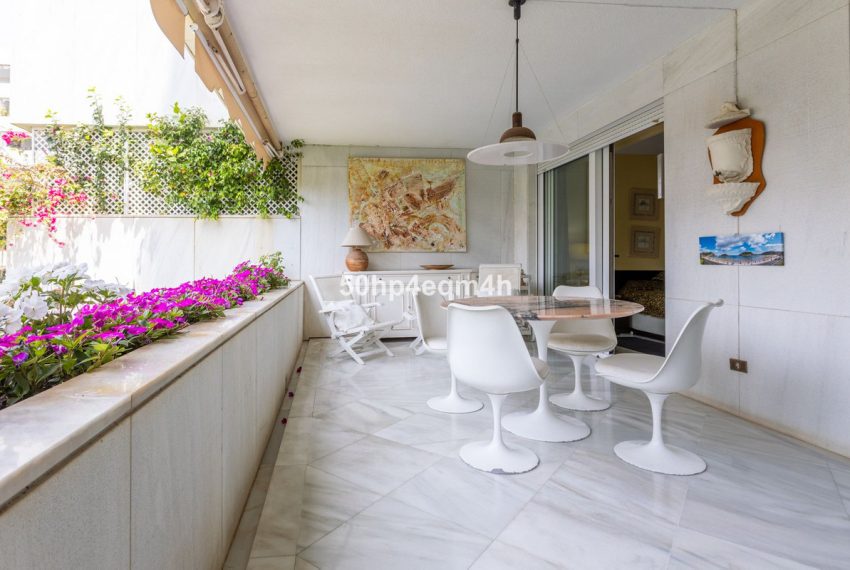 R5078848-Apartment-For-Sale-The-Golden-Mile-Middle-Floor-3-Beds-209-Built-19