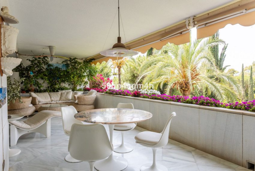 R5078848-Apartment-For-Sale-The-Golden-Mile-Middle-Floor-3-Beds-209-Built-3