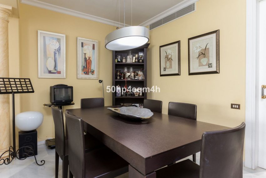 R5078848-Apartment-For-Sale-The-Golden-Mile-Middle-Floor-3-Beds-209-Built-7