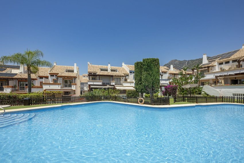 R5079868-Townhouse-For-Sale-Marbella-Terraced-4-Beds-334-Built
