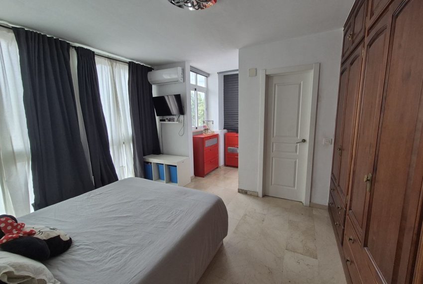 R5079898-Apartment-For-Sale-Estepona-Penthouse-4-Beds-130-Built-10