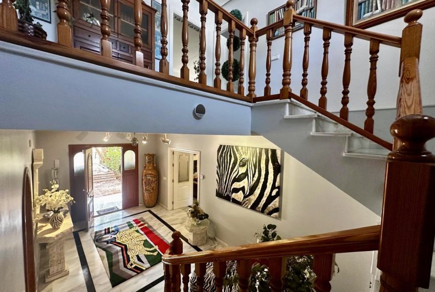 R5080243-Villa-For-Sale-Calahonda-Detached-5-Beds-503-Built-1
