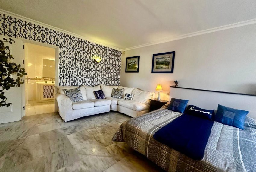 R5080243-Villa-For-Sale-Calahonda-Detached-5-Beds-503-Built-12