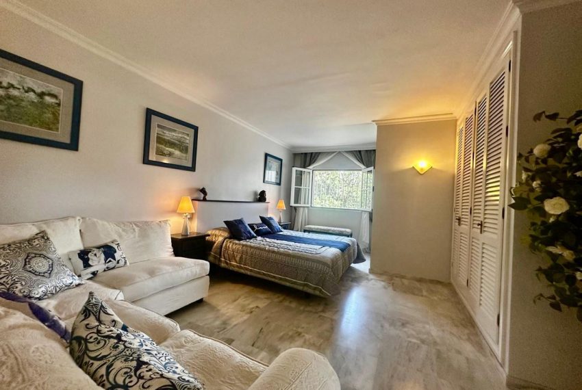 R5080243-Villa-For-Sale-Calahonda-Detached-5-Beds-503-Built-13