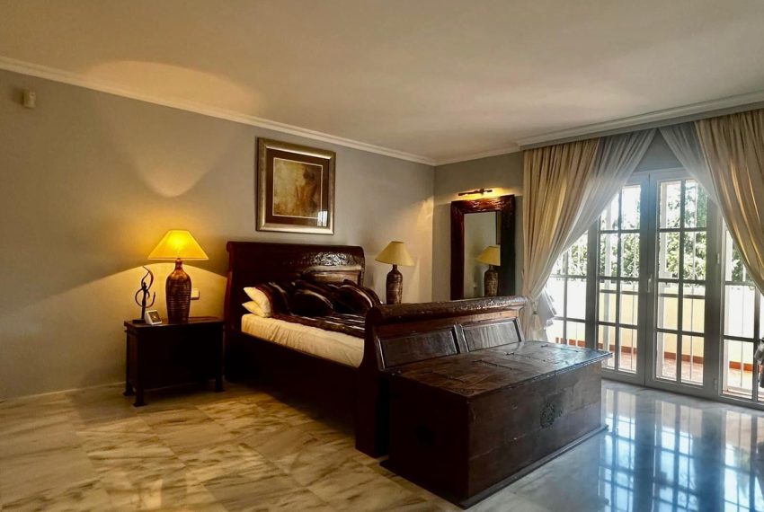 R5080243-Villa-For-Sale-Calahonda-Detached-5-Beds-503-Built-19