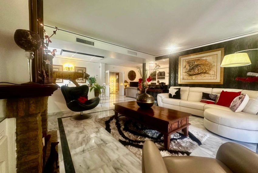 R5080243-Villa-For-Sale-Calahonda-Detached-5-Beds-503-Built-5