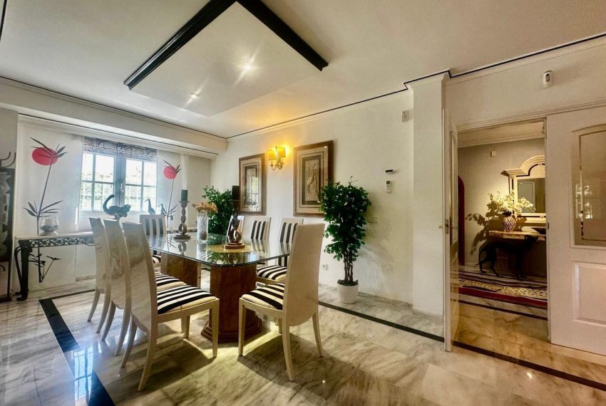 R5080243-Villa-For-Sale-Calahonda-Detached-5-Beds-503-Built-8