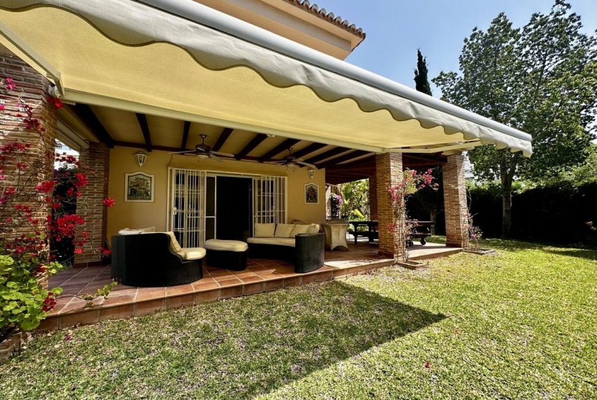 R5080243-Villa-For-Sale-Calahonda-Detached-5-Beds-503-Built