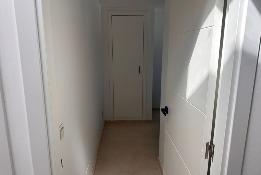 R5081131-Apartment-For-Sale-New-Golden-Mile-Penthouse-2-Beds-96-Built-12