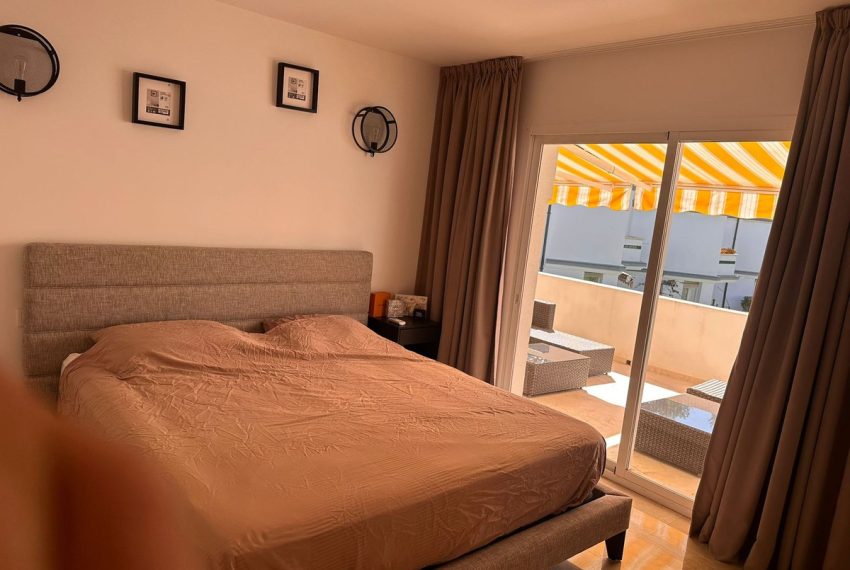 R5081131-Apartment-For-Sale-New-Golden-Mile-Penthouse-2-Beds-96-Built-18