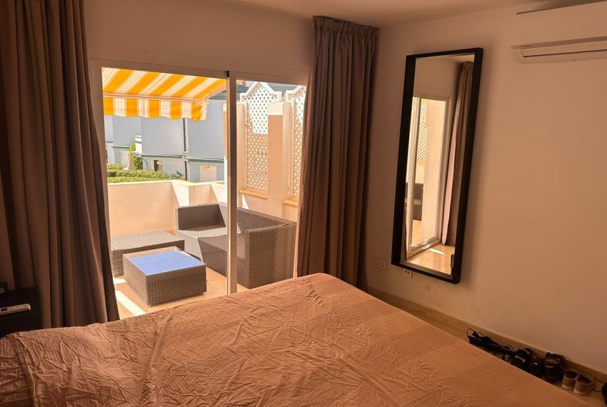 R5081131-Apartment-For-Sale-New-Golden-Mile-Penthouse-2-Beds-96-Built-19