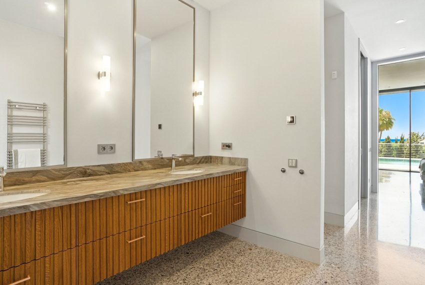 R5081764-Villa-For-Sale-Elviria-Detached-4-Beds-410-Built-12