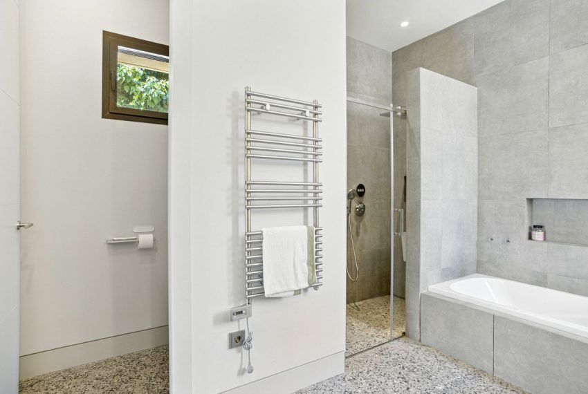 R5081764-Villa-For-Sale-Elviria-Detached-4-Beds-410-Built-15