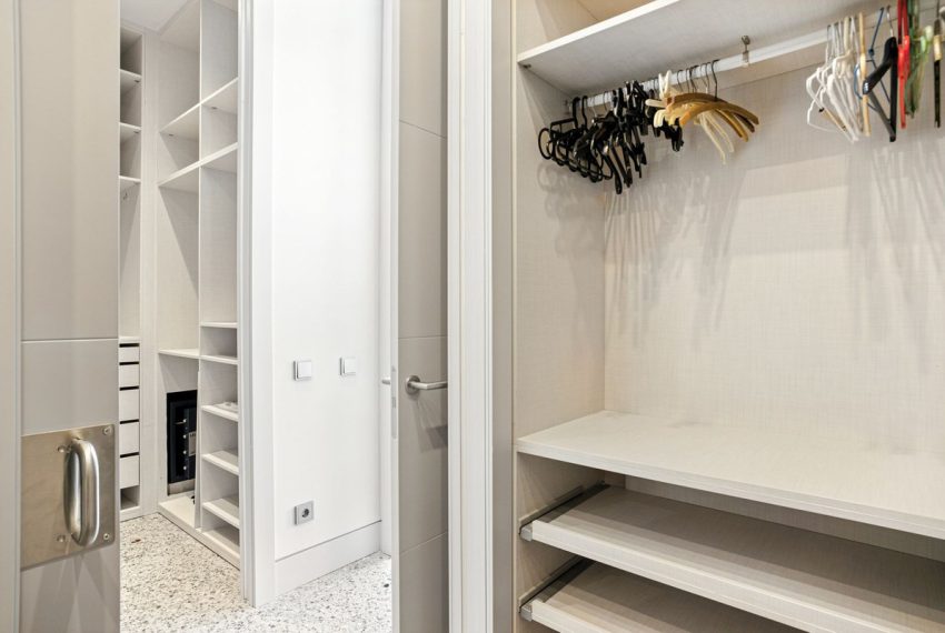 R5081764-Villa-For-Sale-Elviria-Detached-4-Beds-410-Built-18