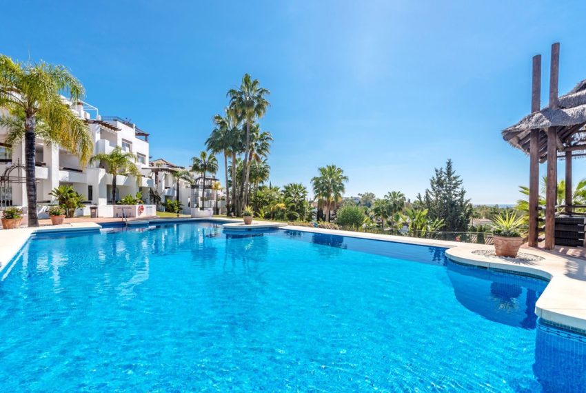 R5083303-Apartment-For-Sale-Nueva-Andalucia-Ground-Floor-2-Beds-217-Built
