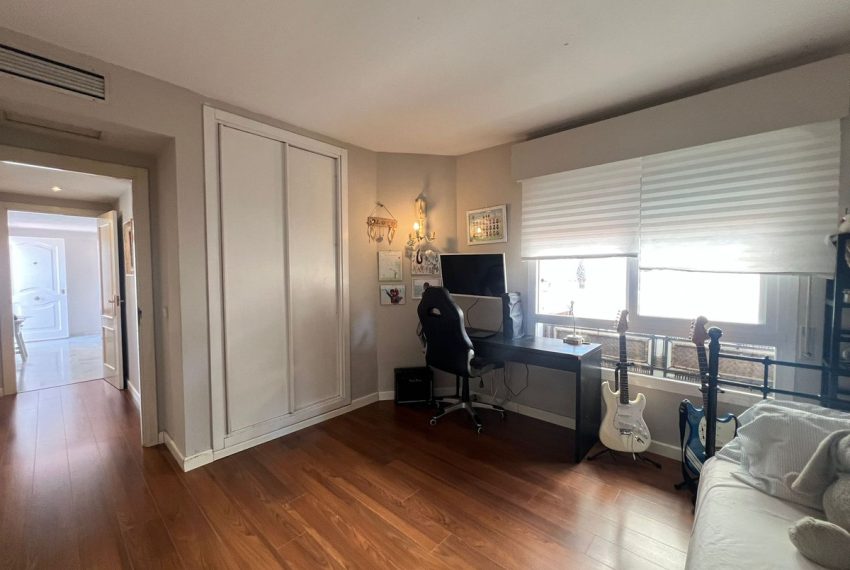R5100985-Apartment-For-Sale-Marbella-Penthouse-Duplex-2-Beds-150-Built-8
