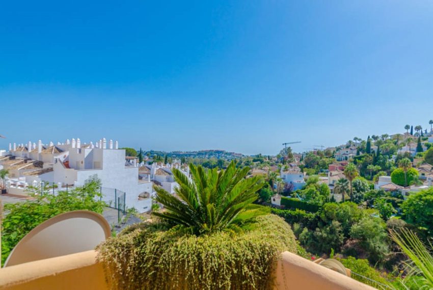 R5103535-Apartment-For-Sale-Nueva-Andalucia-Middle-Floor-2-Beds-100-Built