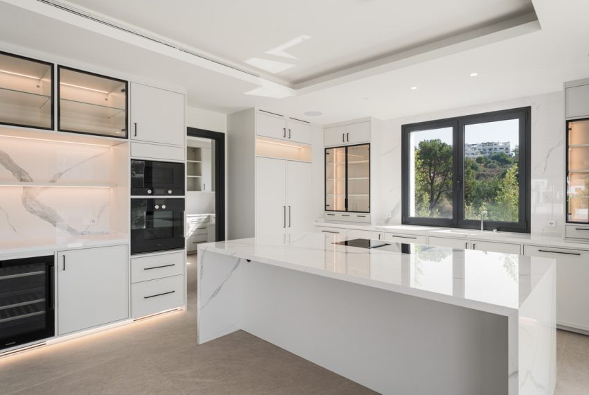 R5103631-Villa-For-Sale-Estepona-Detached-4-Beds-433-Built-4