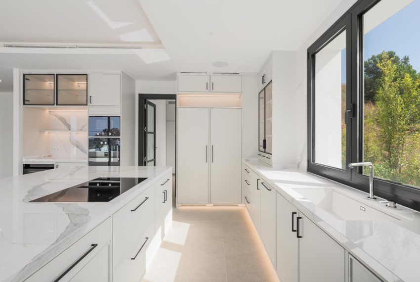 R5103631-Villa-For-Sale-Estepona-Detached-4-Beds-433-Built-5