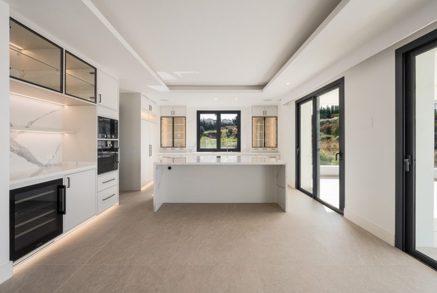 R5103631-Villa-For-Sale-Estepona-Detached-4-Beds-433-Built-6