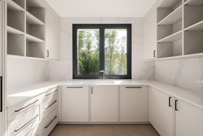 R5103631-Villa-For-Sale-Estepona-Detached-4-Beds-433-Built-8