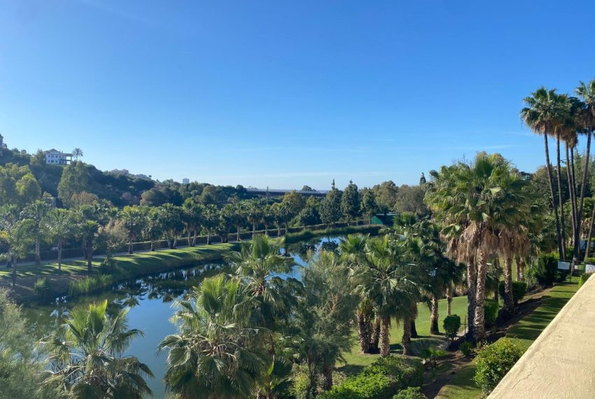 R5103811-Apartment-For-Sale-Benahavis-Penthouse-2-Beds-72-Built