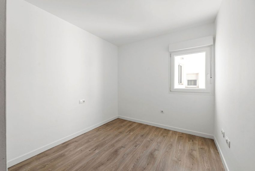 R5103913-Apartment-For-Sale-La-Campana-Middle-Floor-3-Beds-102-Built-12