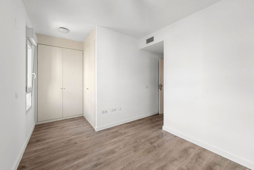R5103913-Apartment-For-Sale-La-Campana-Middle-Floor-3-Beds-102-Built-9