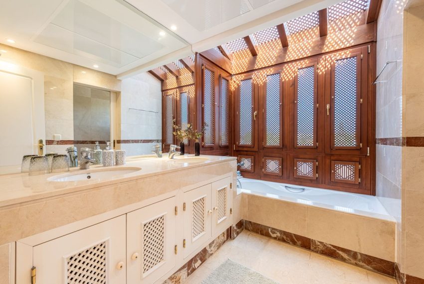 R5104255-Apartment-For-Sale-San-Pedro-de-Alcantara-Penthouse-3-Beds-158-Built-19