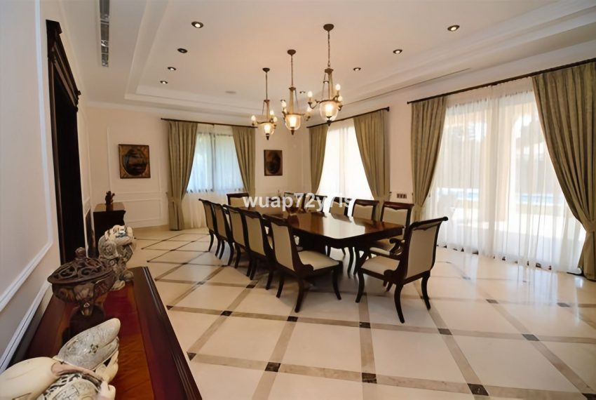 R5104297-Villa-For-Sale-Marbella-Detached-6-Beds-1018-Built-5