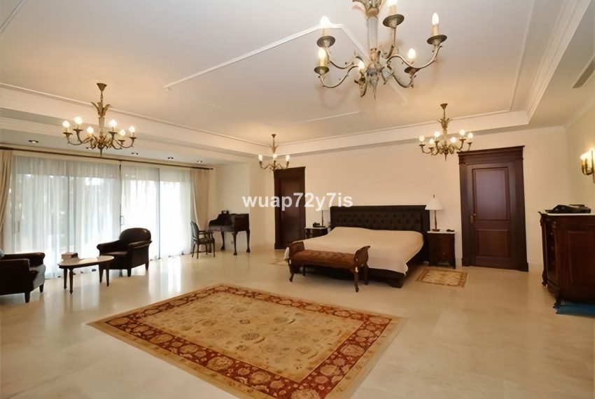 R5104297-Villa-For-Sale-Marbella-Detached-6-Beds-1018-Built-8