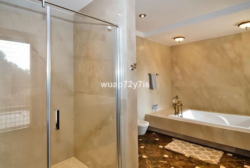 R5104297-Villa-For-Sale-Marbella-Detached-6-Beds-1018-Built-9