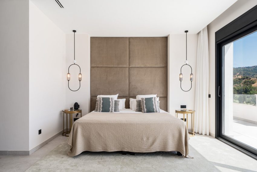 R5104471-Villa-For-Sale-Elviria-Detached-5-Beds-638-Built-19