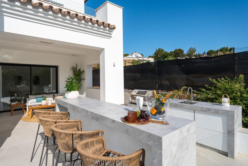 R5104471-Villa-For-Sale-Elviria-Detached-5-Beds-638-Built-6