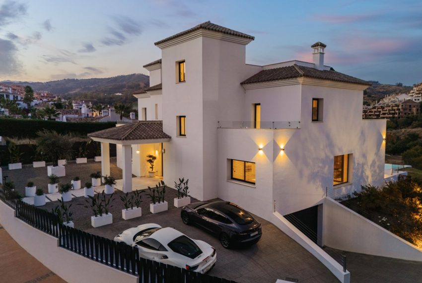 R5104471-Villa-For-Sale-Elviria-Detached-5-Beds-638-Built