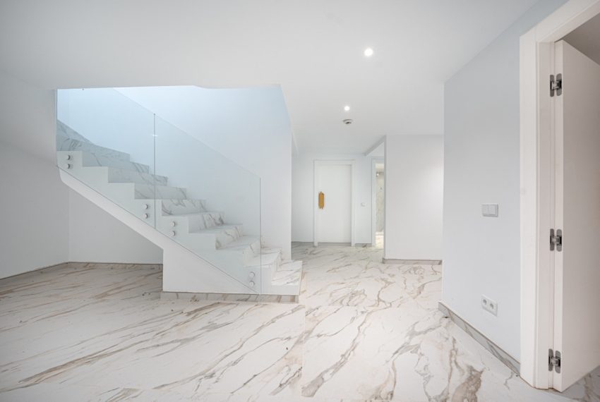 R5104507-Villa-For-Sale-Marbella-Detached-4-Beds-654-Built-16