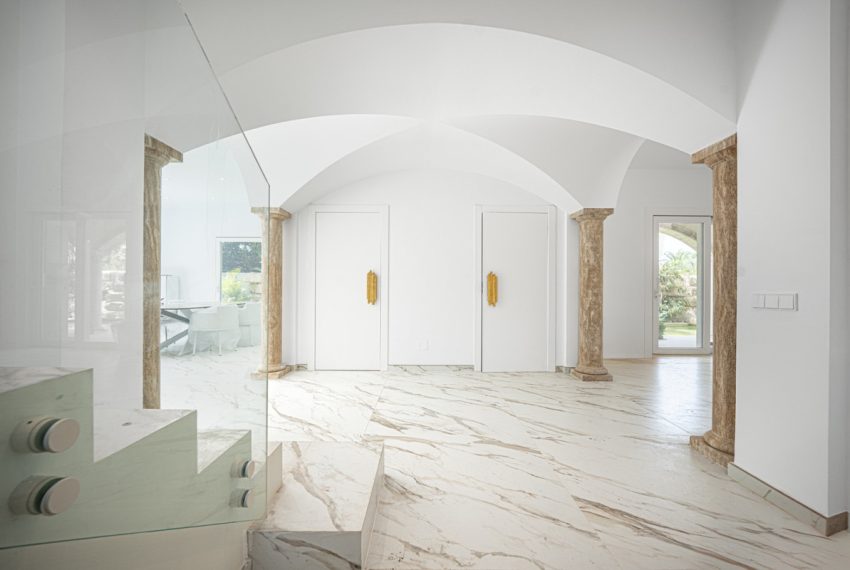 R5104507-Villa-For-Sale-Marbella-Detached-4-Beds-654-Built-17