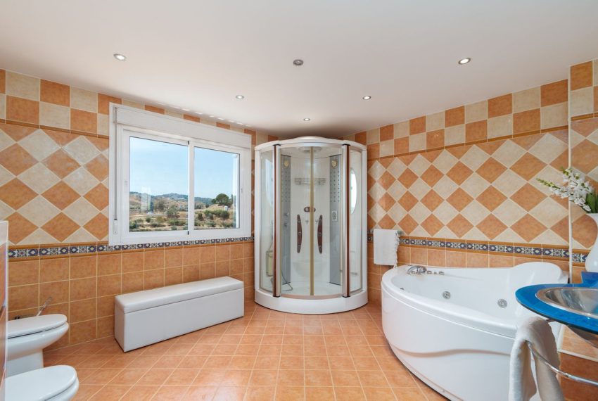 R5104783-Villa-For-Sale-La-Cala-de-Mijas-Detached-4-Beds-378-Built-16