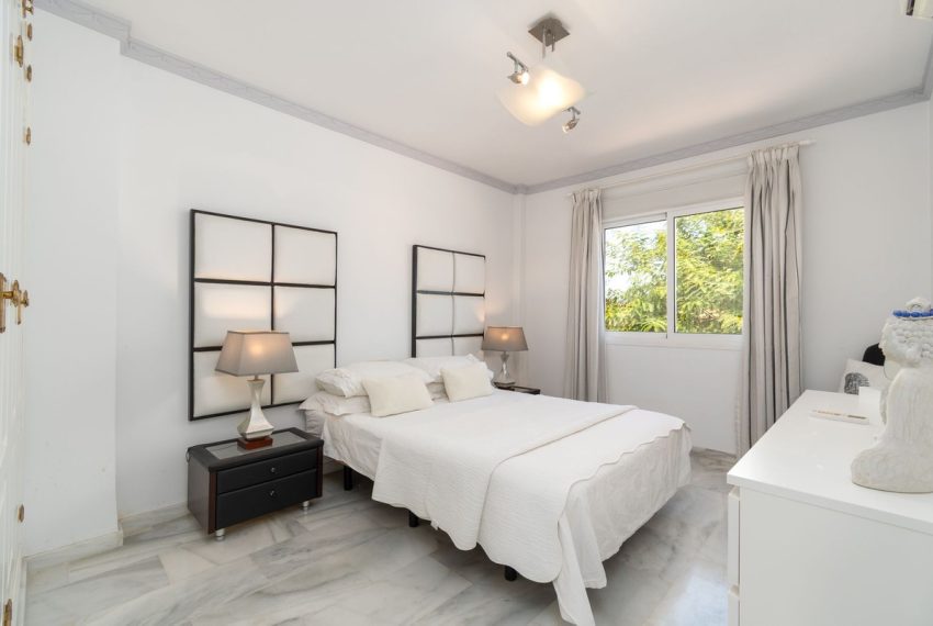 R5104783-Villa-For-Sale-La-Cala-de-Mijas-Detached-4-Beds-378-Built-19