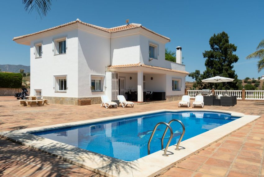 R5104783-Villa-For-Sale-La-Cala-de-Mijas-Detached-4-Beds-378-Built