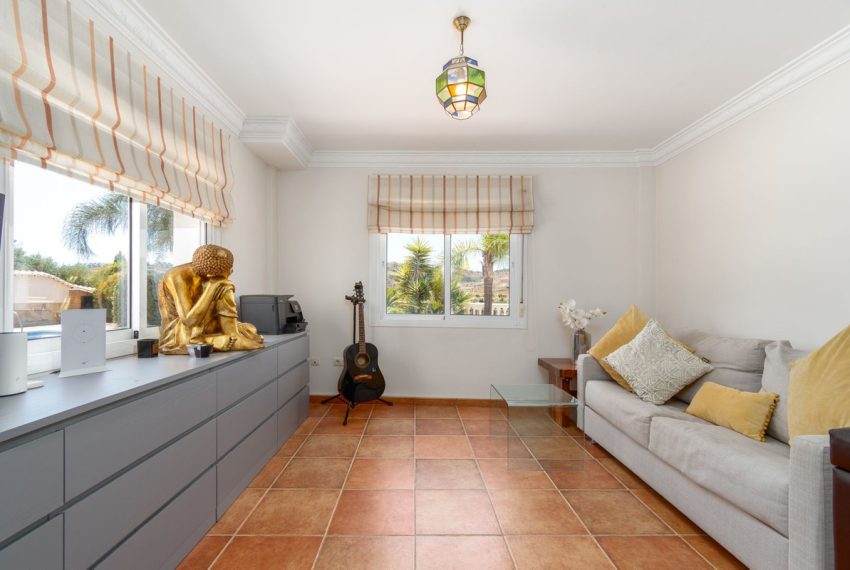 R5104783-Villa-For-Sale-La-Cala-de-Mijas-Detached-4-Beds-378-Built-9