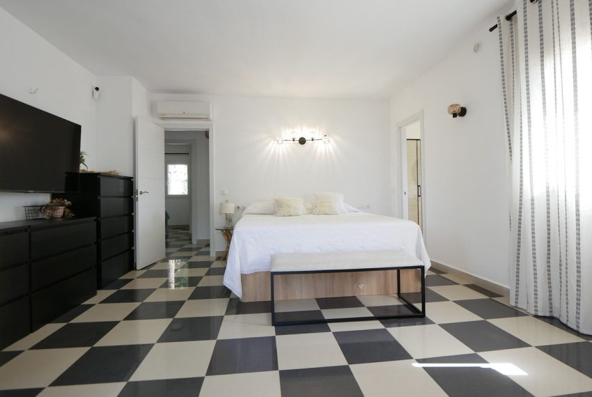 R5105011-Villa-For-Sale-Cabopino-Detached-3-Beds-223-Built-18
