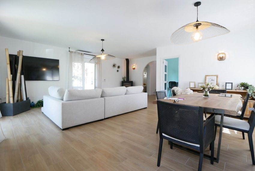 R5105011-Villa-For-Sale-Cabopino-Detached-3-Beds-223-Built-4