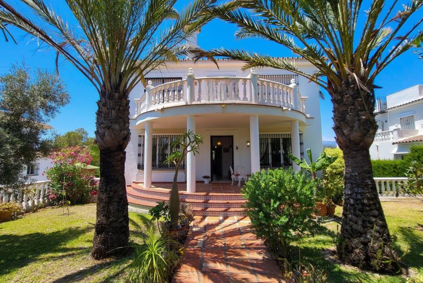 R5106082-Villa-For-Sale-Elviria-Detached-4-Beds-324-Built-1